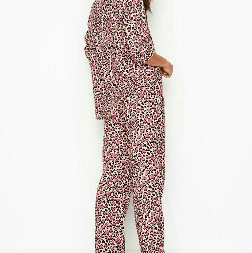 Nwt Victoria's Secret Cheetah heart pj pantset - Picture 2 of 2